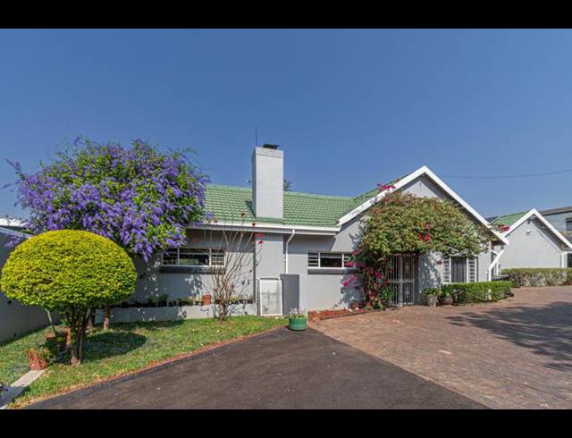 7 BEDROOM HOUSE FOR SALE IN BRYANSTON